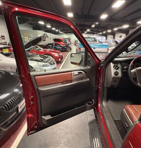 2014 Ford Expedition King Ranch   - Photo 10 - Bismarck, ND 58503