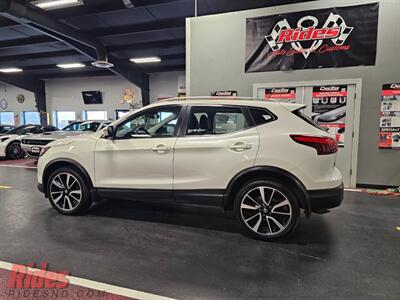 2017 Nissan Rogue Sport SL   - Photo 6 - Bismarck, ND 58503