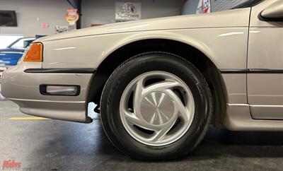 1990 Ford Thunderbird SC   - Photo 7 - Bismarck, ND 58503