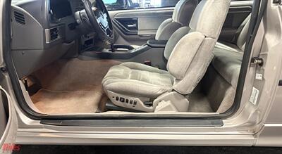 1990 Ford Thunderbird SC   - Photo 11 - Bismarck, ND 58503