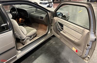 1990 Ford Thunderbird SC   - Photo 30 - Bismarck, ND 58503