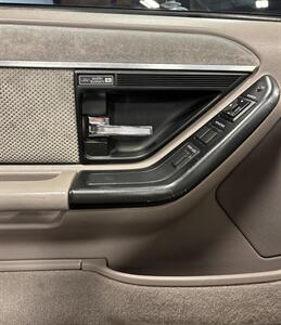 1990 Ford Thunderbird SC   - Photo 12 - Bismarck, ND 58503