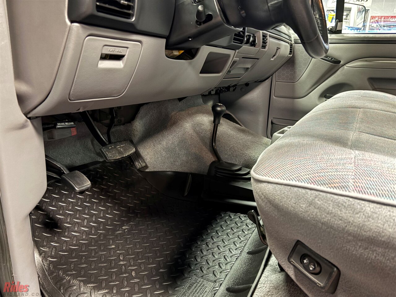 1996 Ford F-150 XLT   - Photo 44 - Bismarck, ND 58503