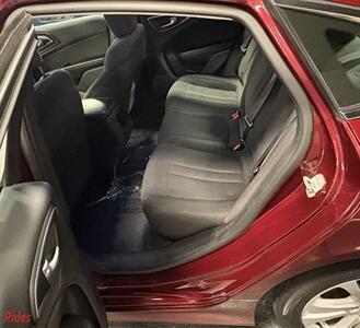 2016 Chrysler 200 Limited   - Photo 11 - Bismarck, ND 58503