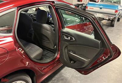 2016 Chrysler 200 Limited   - Photo 27 - Bismarck, ND 58503