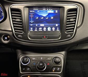 2016 Chrysler 200 Limited   - Photo 46 - Bismarck, ND 58503