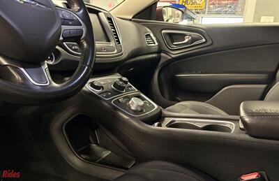 2016 Chrysler 200 Limited   - Photo 40 - Bismarck, ND 58503