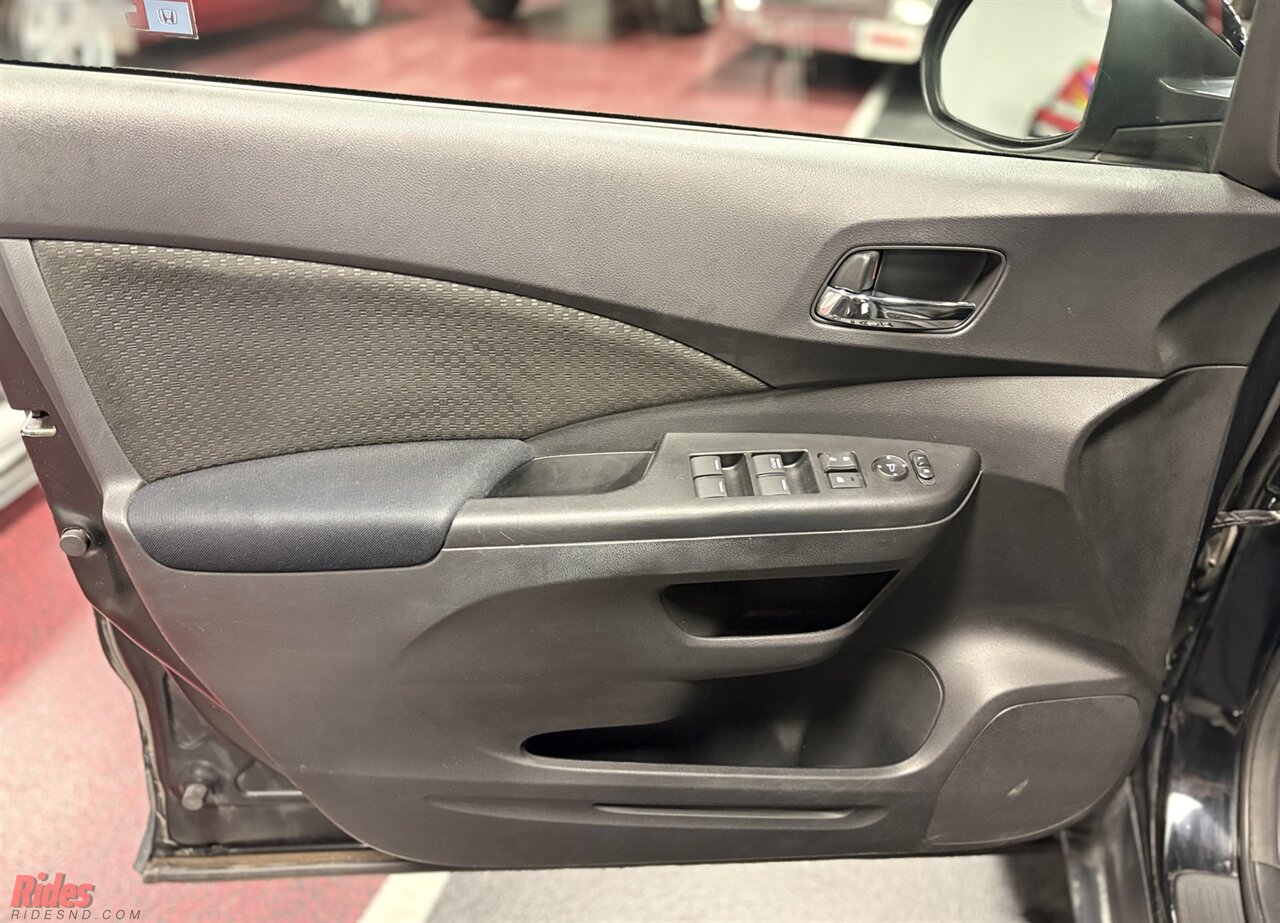2016 Honda CR-V EX   - Photo 8 - Bismarck, ND 58503