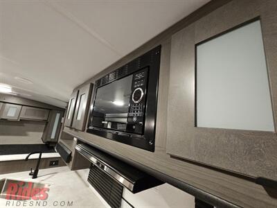 2021 CRRV CAMPER TRAVEL TRAILER   - Photo 16 - Bismarck, ND 58503