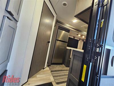 2021 CRRV CAMPER TRAVEL TRAILER   - Photo 5 - Bismarck, ND 58503