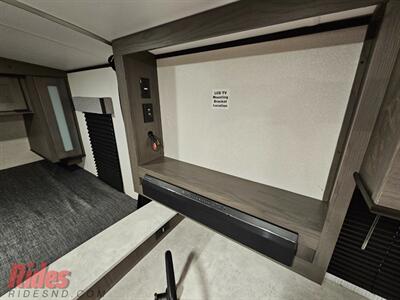 2021 CRRV CAMPER TRAVEL TRAILER   - Photo 12 - Bismarck, ND 58503