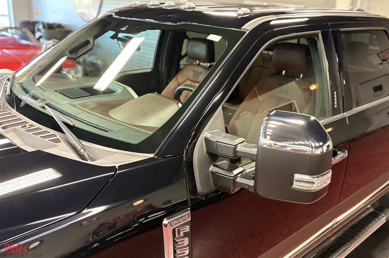 2022 Ford F-350 Super Duty King Ranch   - Photo 7 - Bismarck, ND 58503