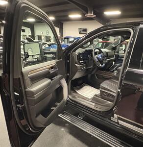 2024 Chevrolet Silverado 3500 High Country   - Photo 9 - Bismarck, ND 58503