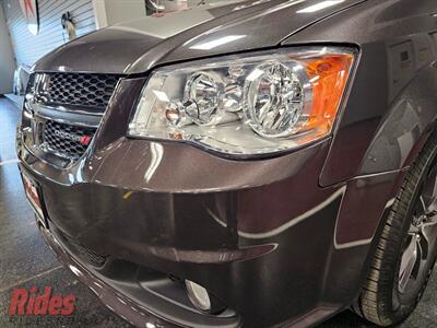 2017 Dodge Grand Caravan SXT   - Photo 2 - Bismarck, ND 58503