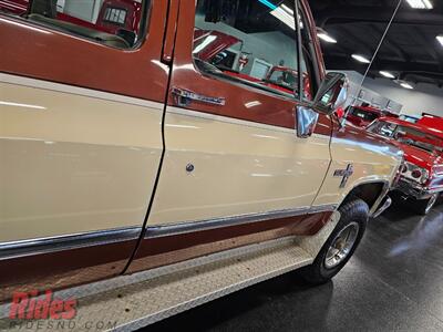 1983 Chevrolet Suburban K10   - Photo 15 - Bismarck, ND 58503