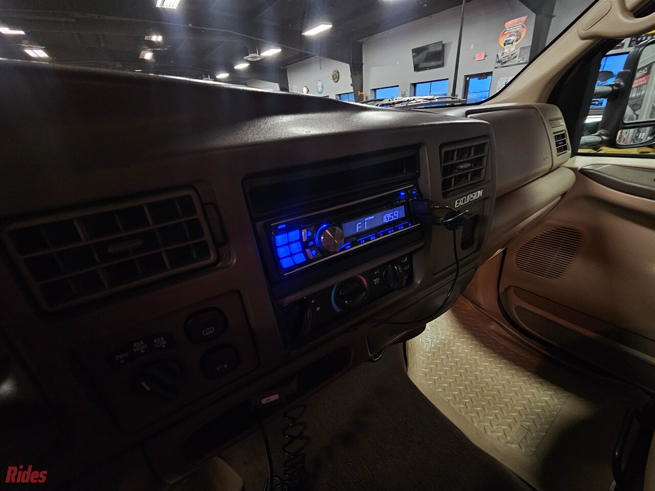 2001 Ford Excursion Limited - Photo 44 - Bismarck, ND 58503