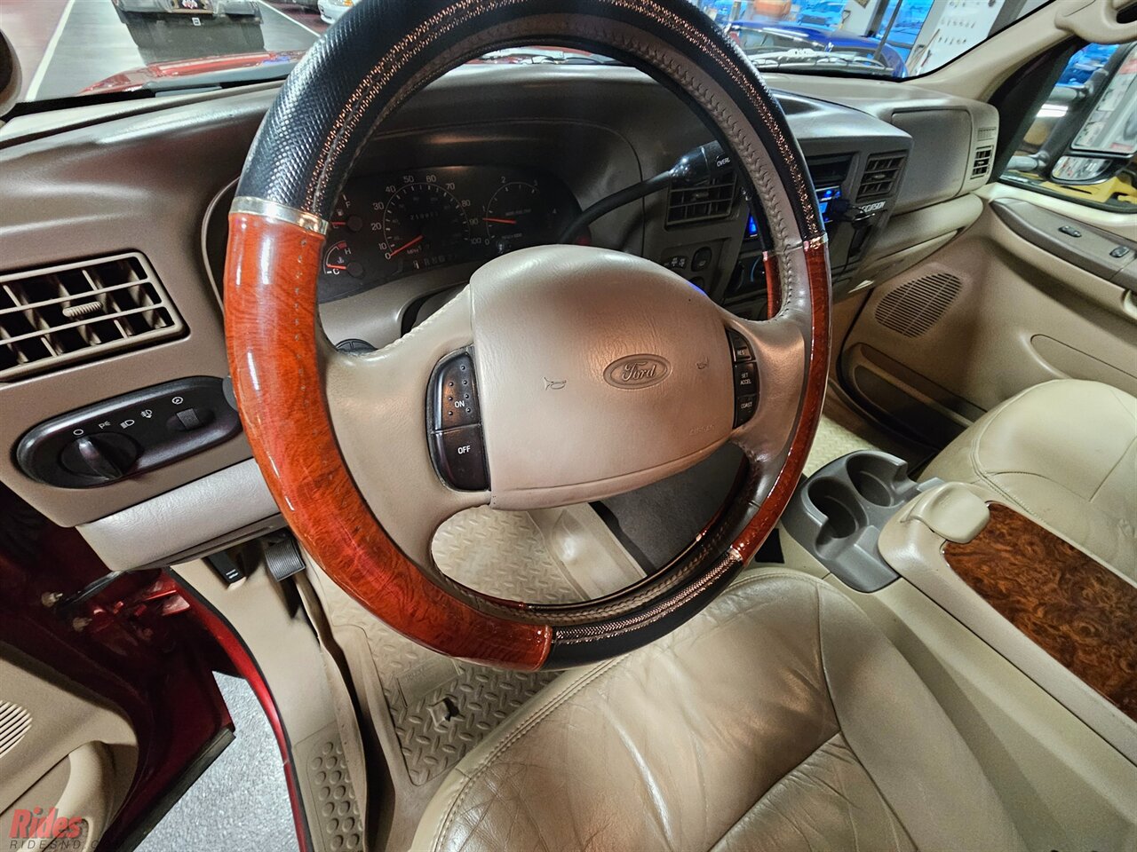 2001 Ford Excursion Limited - Photo 40 - Bismarck, ND 58503