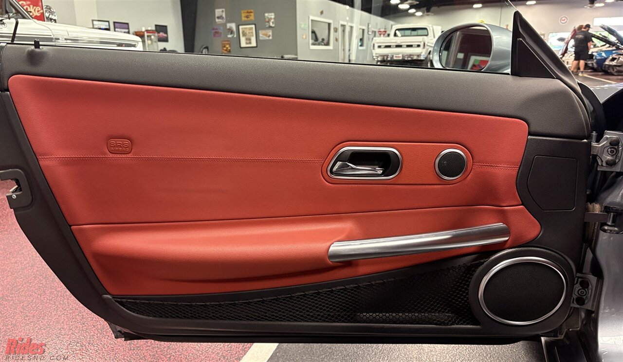 2008 Chrysler Crossfire Limited   - Photo 9 - Bismarck, ND 58503