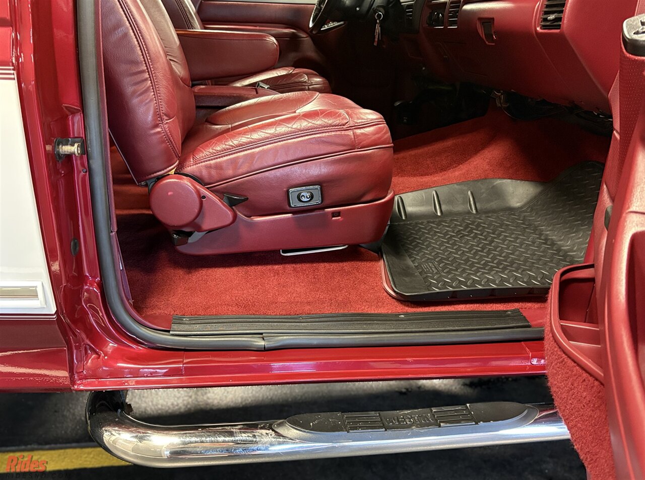 1994 Ford Bronco XLT   - Photo 34 - Bismarck, ND 58503