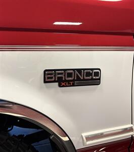 1994 Ford Bronco XLT   - Photo 12 - Bismarck, ND 58503