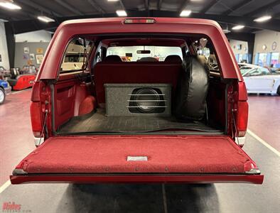 1994 Ford Bronco XLT   - Photo 22 - Bismarck, ND 58503
