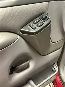 1995 Ford F-150 XLT   - Photo 9 - Bismarck, ND 58503