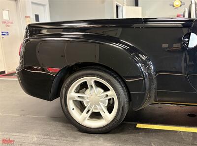 2004 Chevrolet SSR LS   - Photo 37 - Bismarck, ND 58503