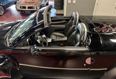 2004 Chevrolet SSR LS   - Photo 9 - Bismarck, ND 58503