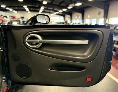2004 Chevrolet SSR LS   - Photo 43 - Bismarck, ND 58503