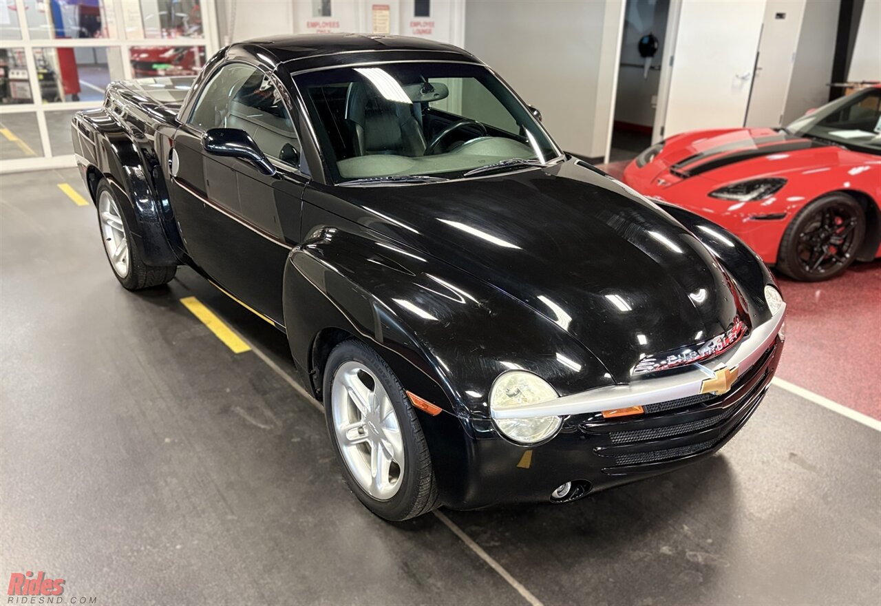 2004 Chevrolet SSR LS   - Photo 51 - Bismarck, ND 58503