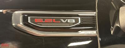 2021 GMC Sierra 1500 AT4   - Photo 6 - Bismarck, ND 58503