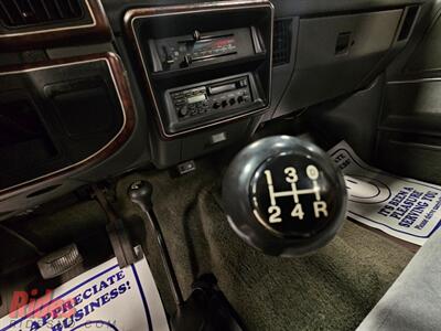 1990 Ford F-150 XLT Lariat   - Photo 30 - Bismarck, ND 58503