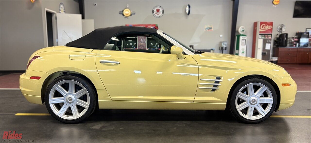 2005 Chrysler Crossfire Limited  Convertible Roadster - Photo 28 - Bismarck, ND 58503
