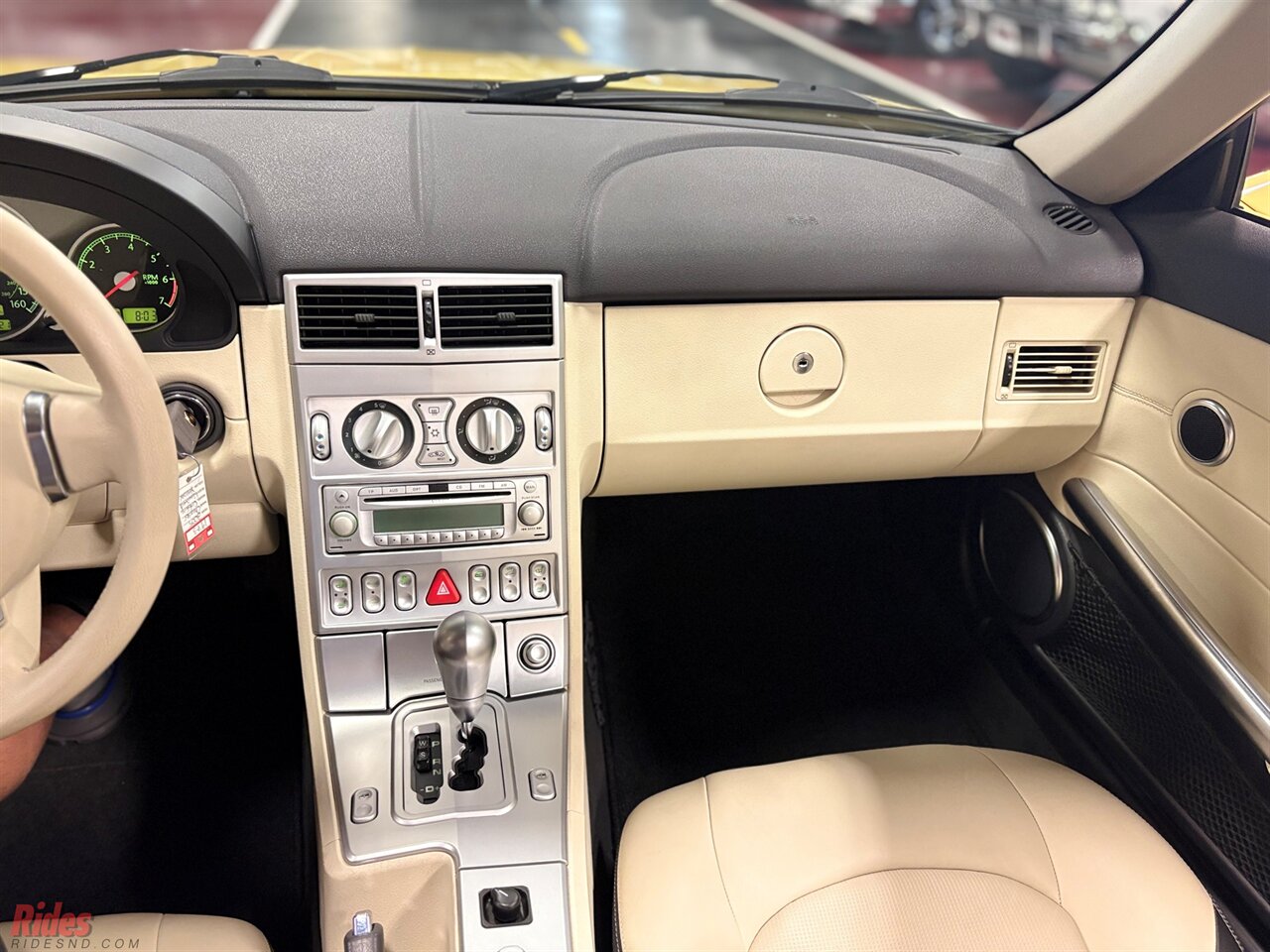 2005 Chrysler Crossfire Limited  Convertible Roadster - Photo 16 - Bismarck, ND 58503