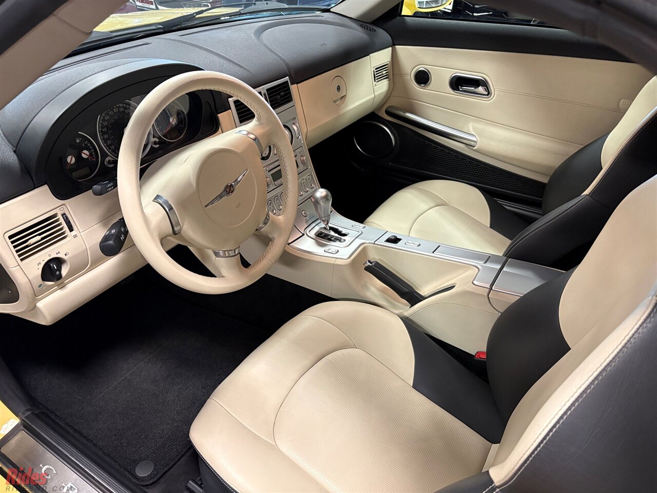 2005 Chrysler Crossfire Limited  Convertible Roadster - Photo 13 - Bismarck, ND 58503