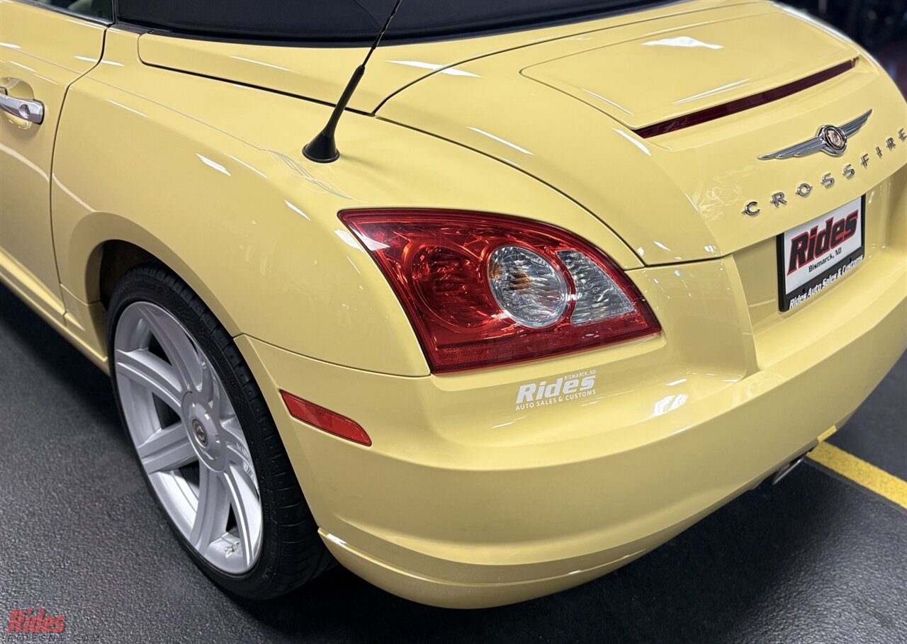 2005 Chrysler Crossfire Limited  Convertible Roadster - Photo 21 - Bismarck, ND 58503