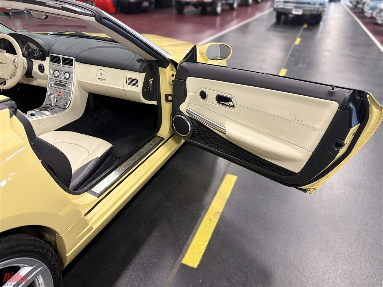 2005 Chrysler Crossfire Limited  Convertible Roadster - Photo 30 - Bismarck, ND 58503