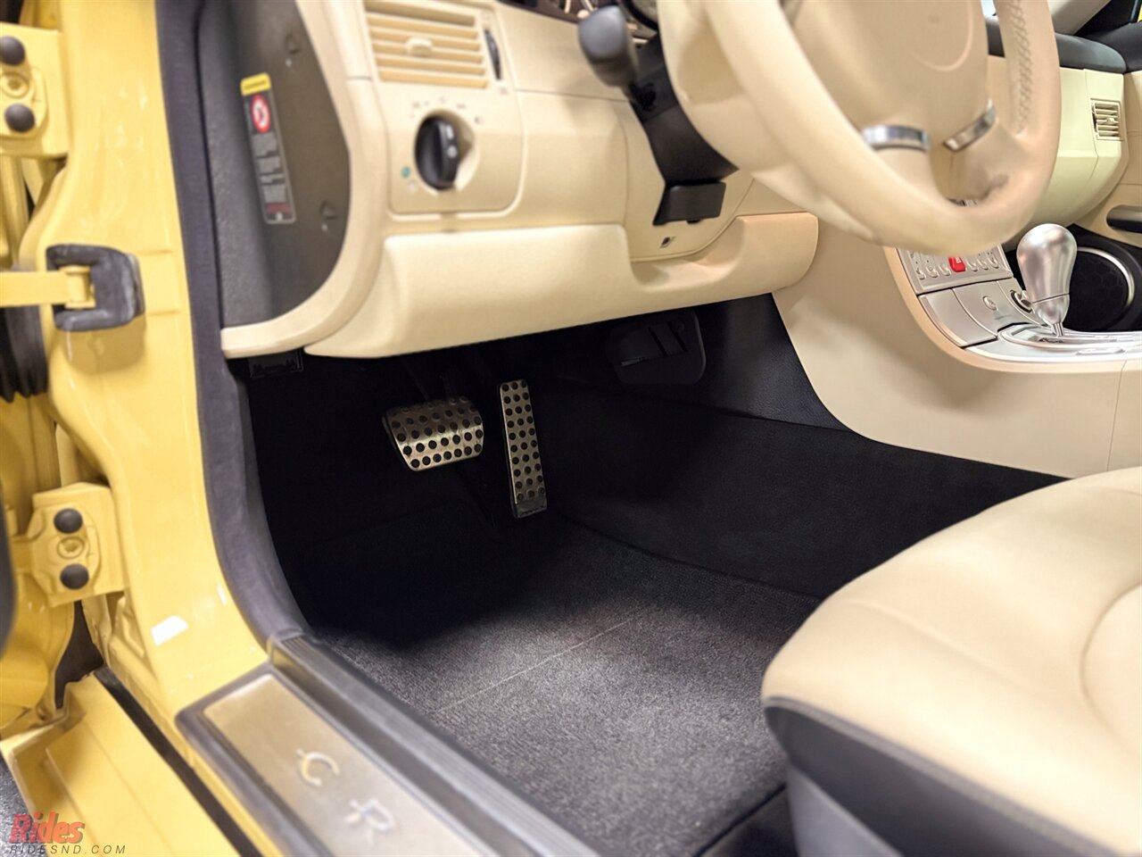 2005 Chrysler Crossfire Limited  Convertible Roadster - Photo 12 - Bismarck, ND 58503