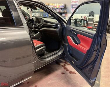 2023 Toyota Highlander XSE   - Photo 34 - Bismarck, ND 58503