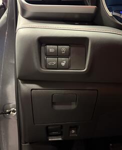 2023 Toyota Highlander XSE   - Photo 46 - Bismarck, ND 58503