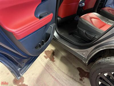 2023 Toyota Highlander XSE   - Photo 12 - Bismarck, ND 58503