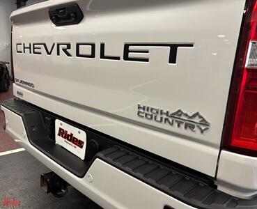 2023 Chevrolet Silverado 2500HD High Country   - Photo 27 - Bismarck, ND 58503