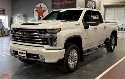 2023 Chevrolet Silverado 2500HD High Country   - Photo 3 - Bismarck, ND 58503