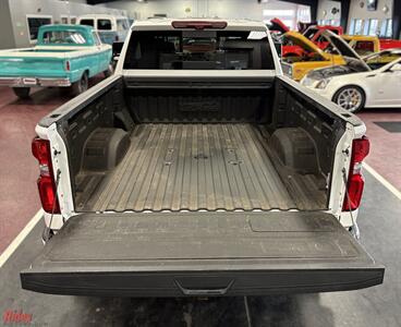 2023 Chevrolet Silverado 2500HD High Country   - Photo 30 - Bismarck, ND 58503