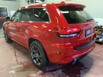 2014 JEEP Grand Cherokee SRT   - Photo 9 - Bismarck, ND 58503