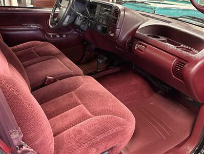 1995 Chevrolet C/K 1500 Series K1500 Cheyenne   - Photo 33 - Bismarck, ND 58503