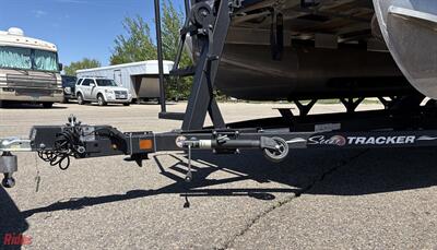 2022 SUN TRACKER 22FB20 20 DLX Fishin' Barge   - Photo 31 - Bismarck, ND 58503