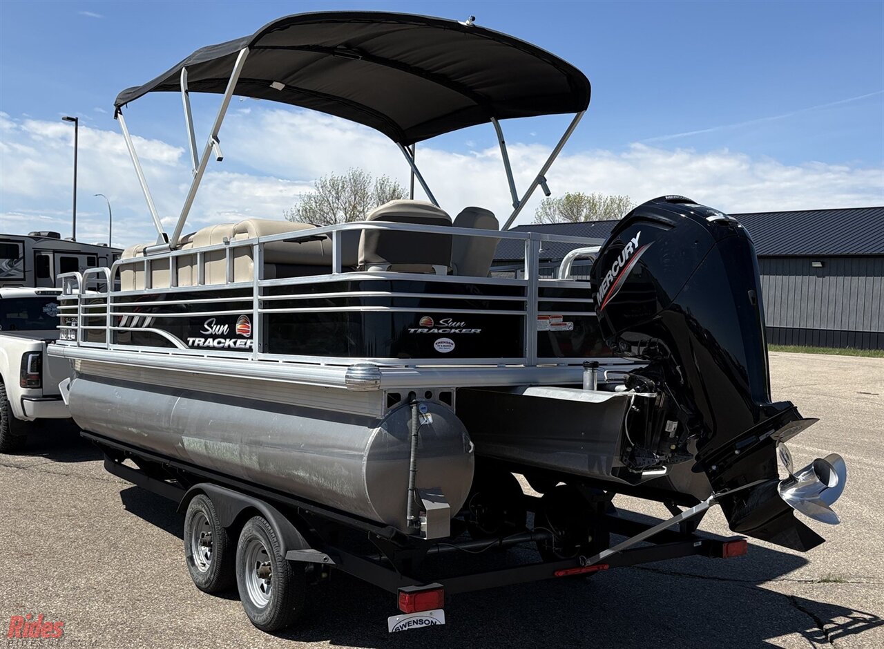 2022 SUN TRACKER 22FB20 20 DLX Fishin' Barge   - Photo 6 - Bismarck, ND 58503