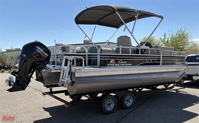 2022 SUN TRACKER 22FB20 20 DLX Fishin' Barge   - Photo 9 - Bismarck, ND 58503