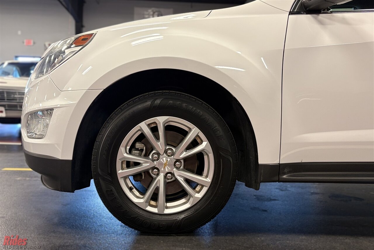 2016 Chevrolet Equinox LT   - Photo 5 - Bismarck, ND 58503